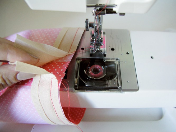 Coser bies en redondo Betsy Costura Coser bies en redondo Betsy Costura